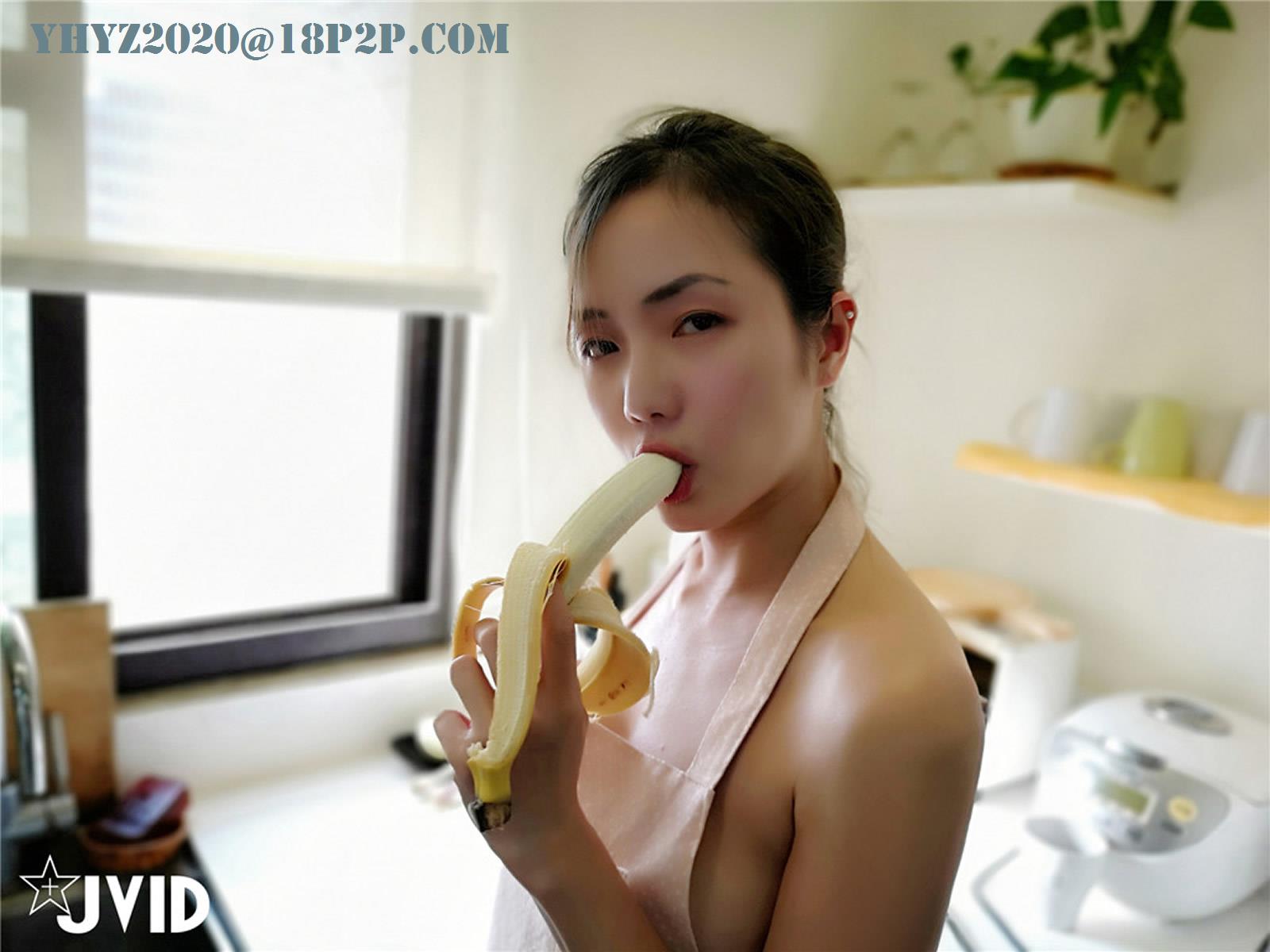 JVID 漂亮美乳學姐下廚 結果看到小黃瓜 香蕉 就自己淫蕩玩起來 [60P]