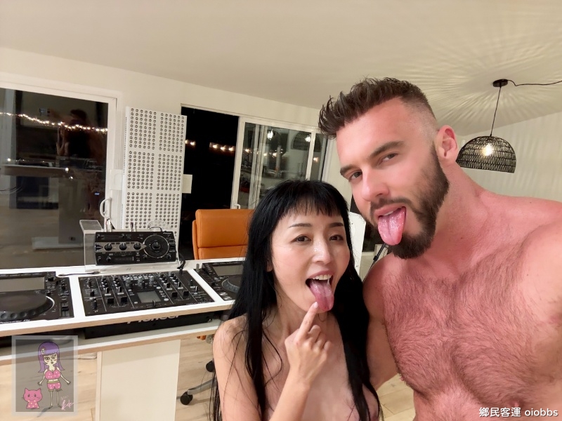 GmV5aqKa8AQs4f5.jpg