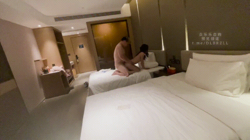 001050jzk89ag9h2gklusk.gif