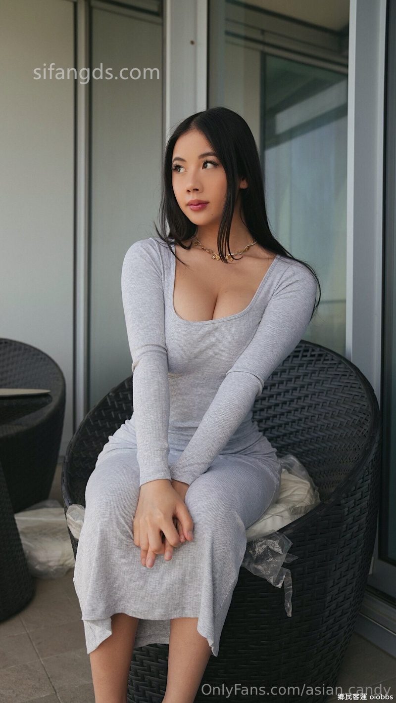 3292063176.jpg
